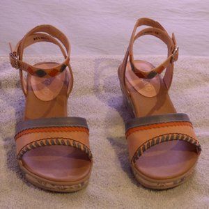 Tan Staccato Sandals, blue & orange detail, unusual floral wedge EU38 unworn